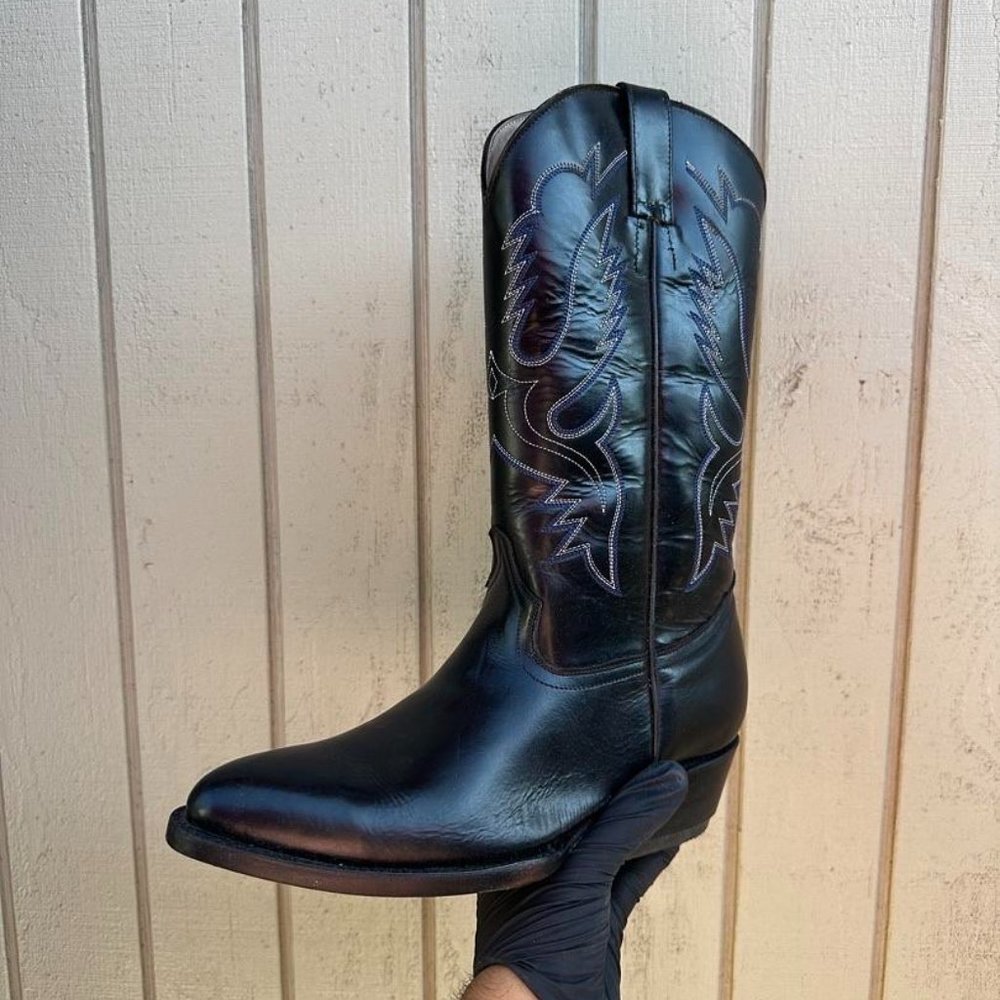 #78 Chameleon Design Boot in Black Color with Obal Style Toe Shape
